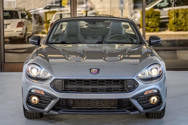 Used 2017 FIAT 124 Spider Abarth image 7