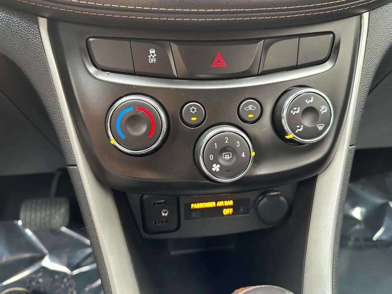 Used 2020 Chevrolet Trax LS image 41