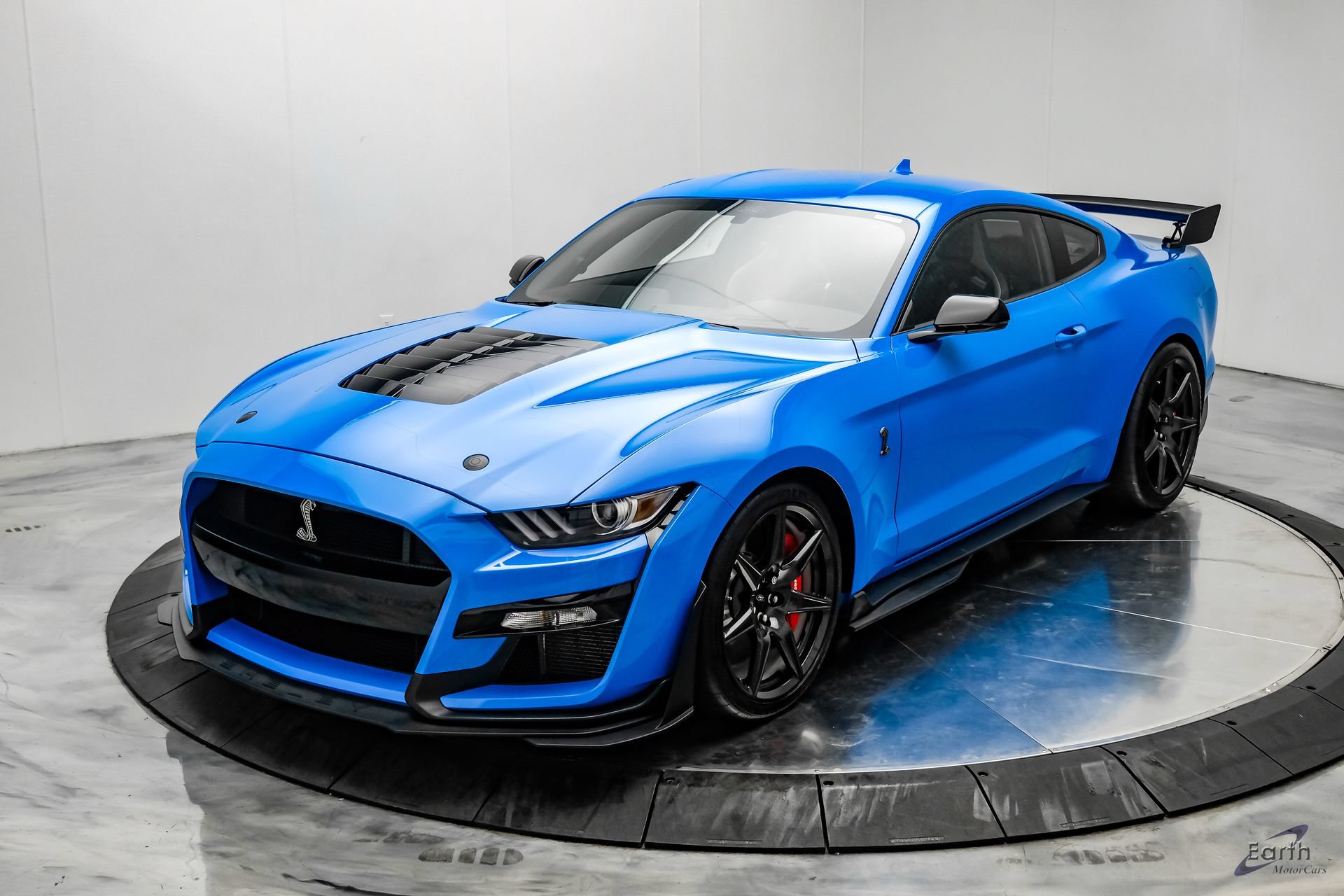 Used 2022 Ford Mustang Shelby GT500 w/ Carbon Fiber Track Pack RWD image 7