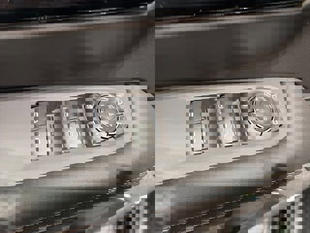 New 2026 Chevrolet Suburban Premier image 9