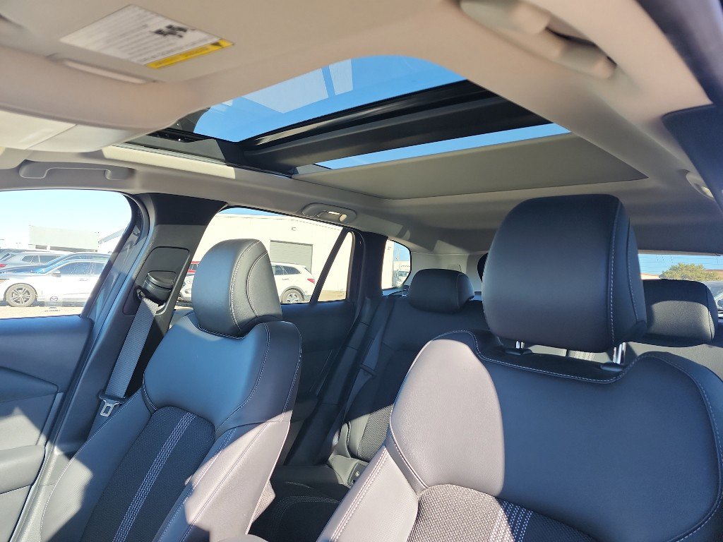 Used 2025 MAZDA CX-50 AWD 2.5 S w/ Weather Package image 13