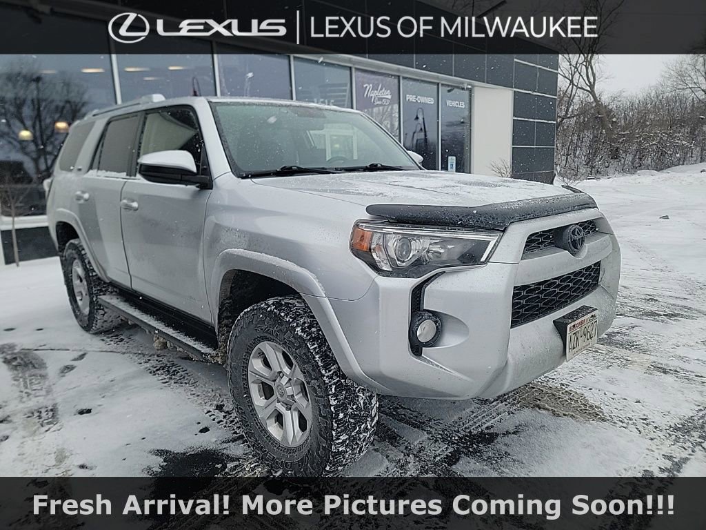 Used 2018 Toyota 4Runner SR5 Premium image 1