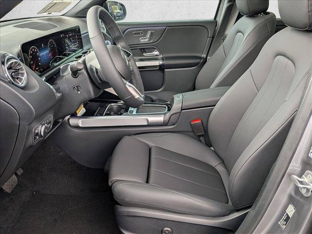 New 2026 Mercedes-Benz GLB 250 4MATIC image 4