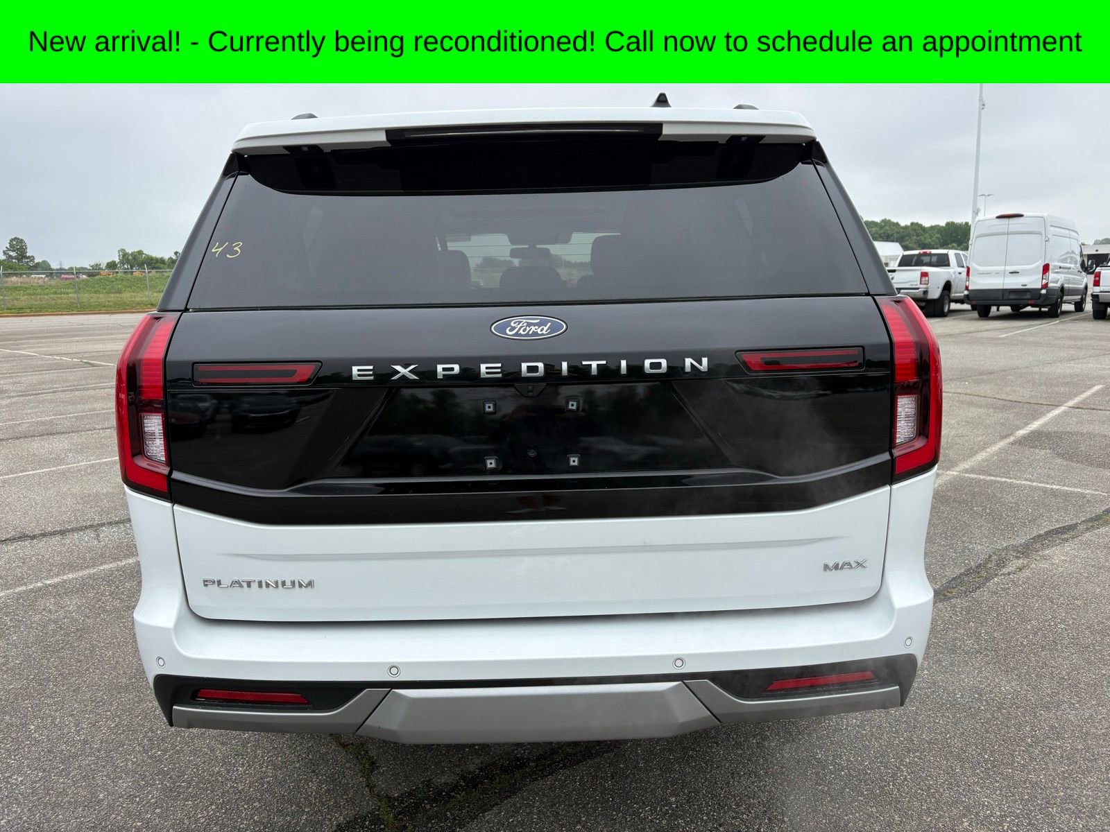 Used 2025 Ford Expedition Max Platinum AWD/4WD image 4