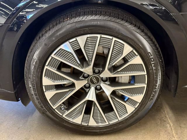 Certified 2024 Audi Q8 e-tron Premium Plus w/ Premium Plus Package AWD/4WD image 8