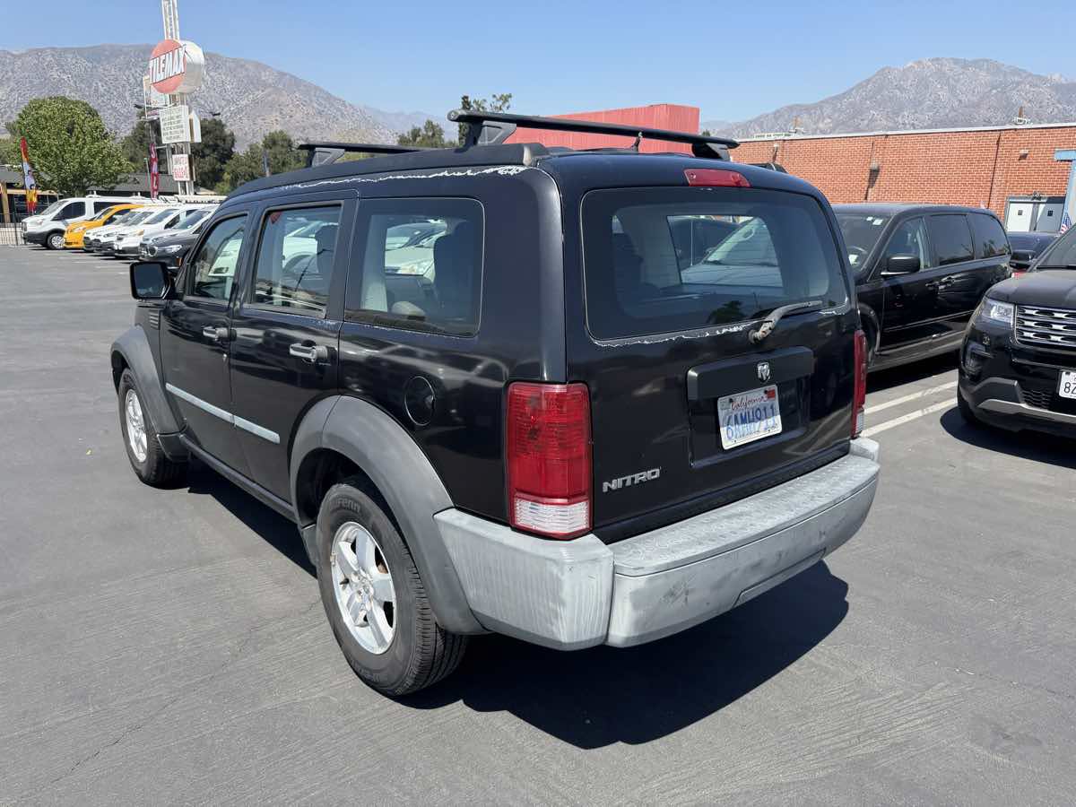 Used 2008 Dodge Nitro SXT RWD image 4