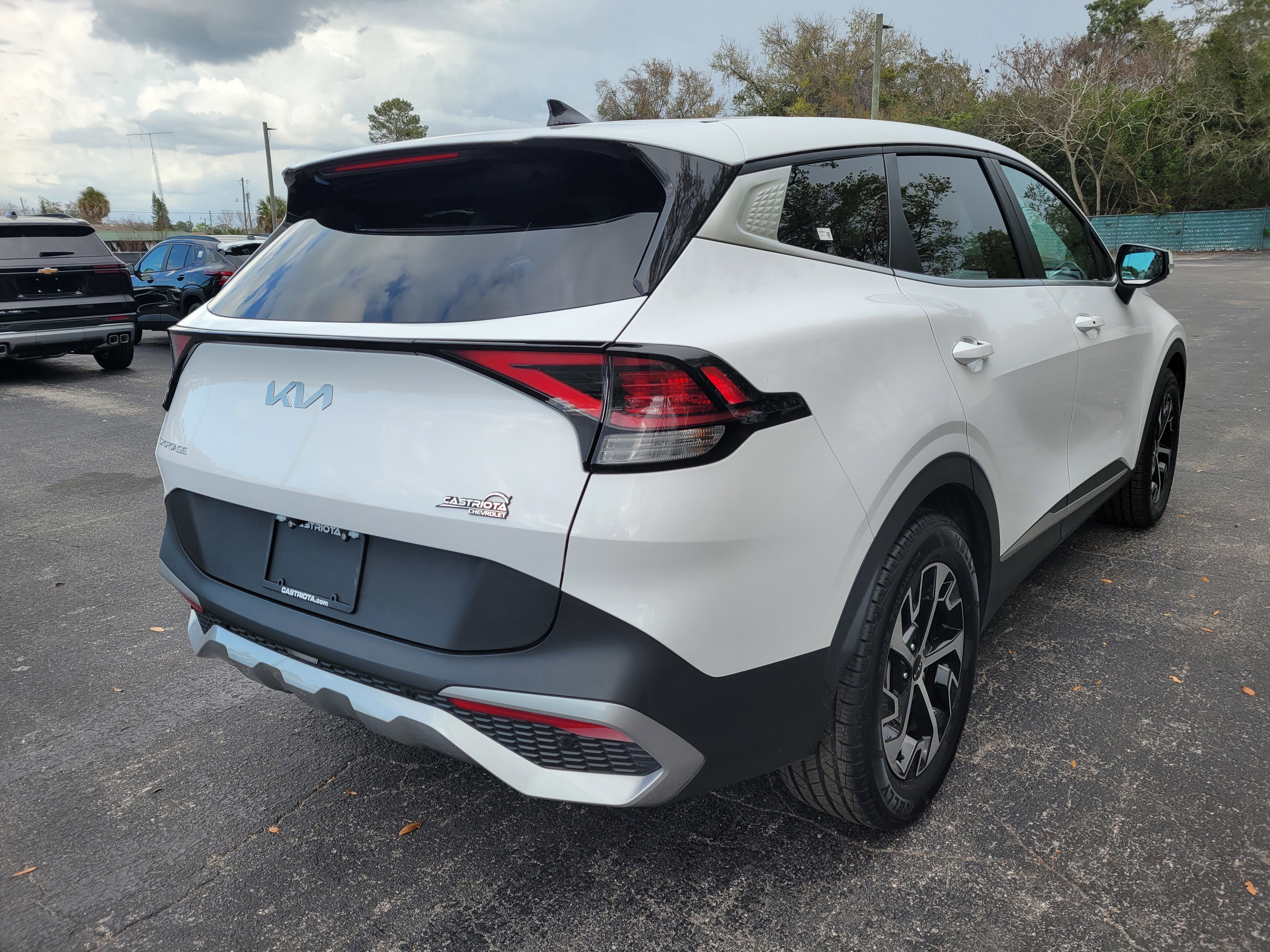 Used 2023 Kia Sportage EX image 5