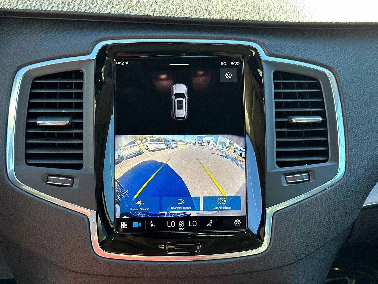 Certified 2025 Volvo XC90 B5 Core image 22