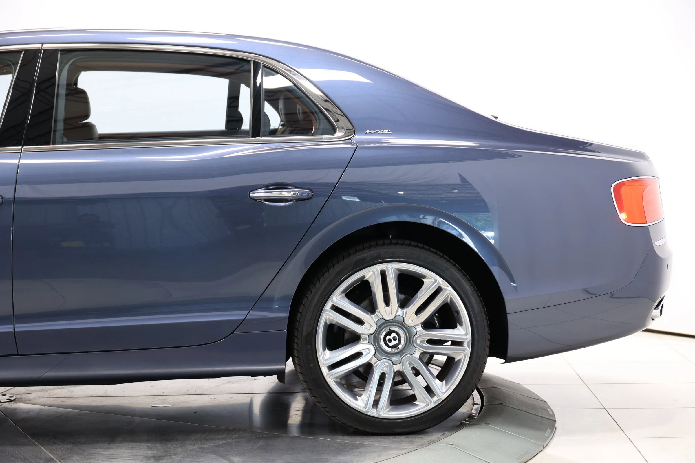 Used 2016 Bentley Flying Spur W12 AWD/4WD image 9