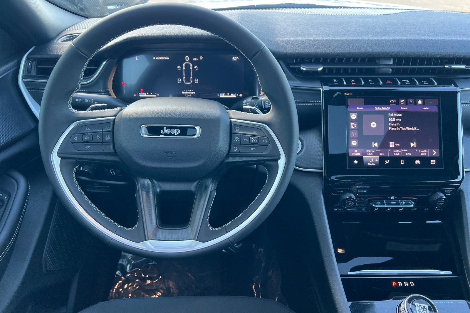 New 2025 Jeep Grand Cherokee L Laredo w/ Trailer Tow Package image 14