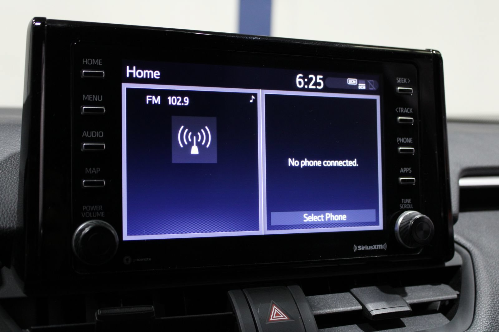 Used 2022 Toyota RAV4 SE w/ Weather & Moonroof Package AWD/4WD image 31