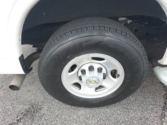 Used 2024 Chevrolet Express 2500 w/ Driver Convenience Package image 8