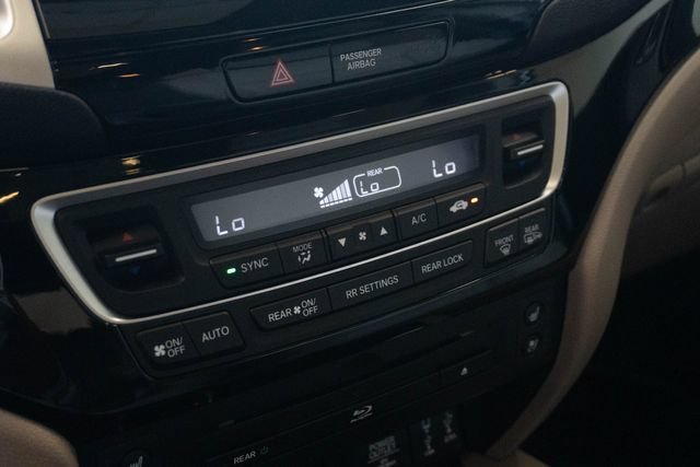 Used 2018 Honda Pilot Elite image 30