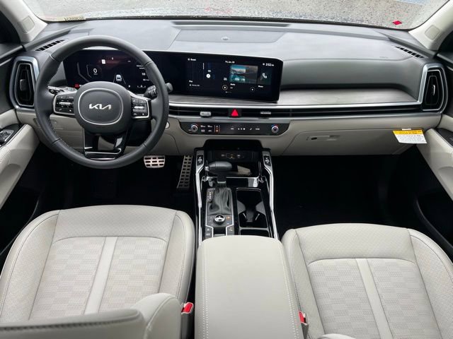 Used 2025 Kia Sorento SX image 17