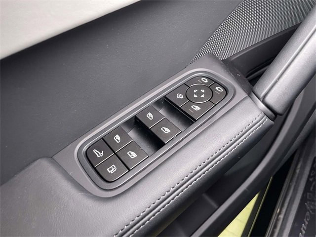 New 2026 Porsche Cayenne Turbo image 39