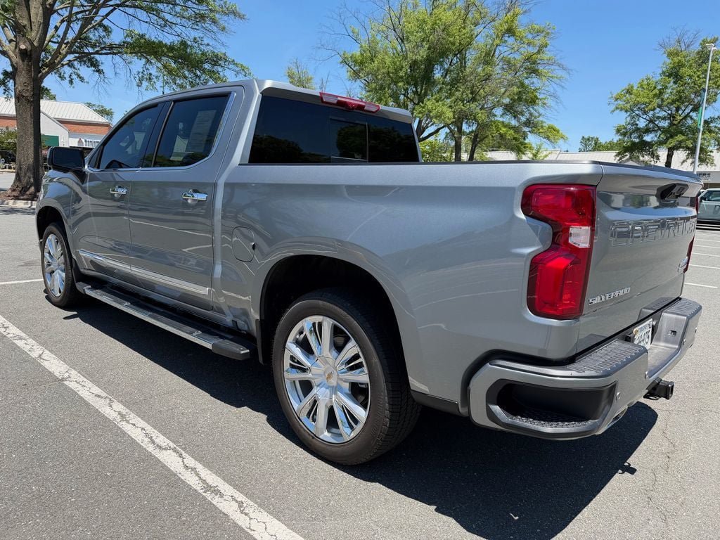 Used 2026 Chevrolet Silverado 1500 High Country w/ Technology Package AWD/4WD image 4