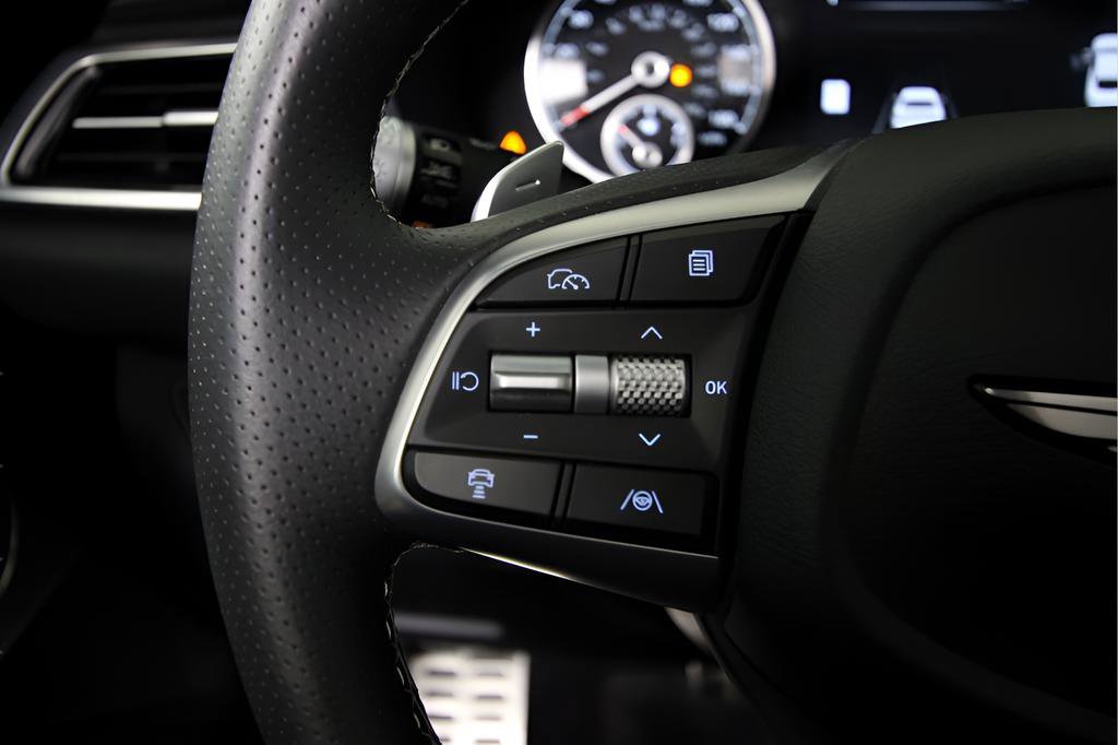 Used 2024 Genesis G70 2.5T w/ Sport Prestige Package image 19