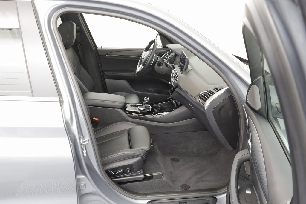 Certified 2024 BMW X3 xDrive30i w/ Premium Package w/ZPA image 21