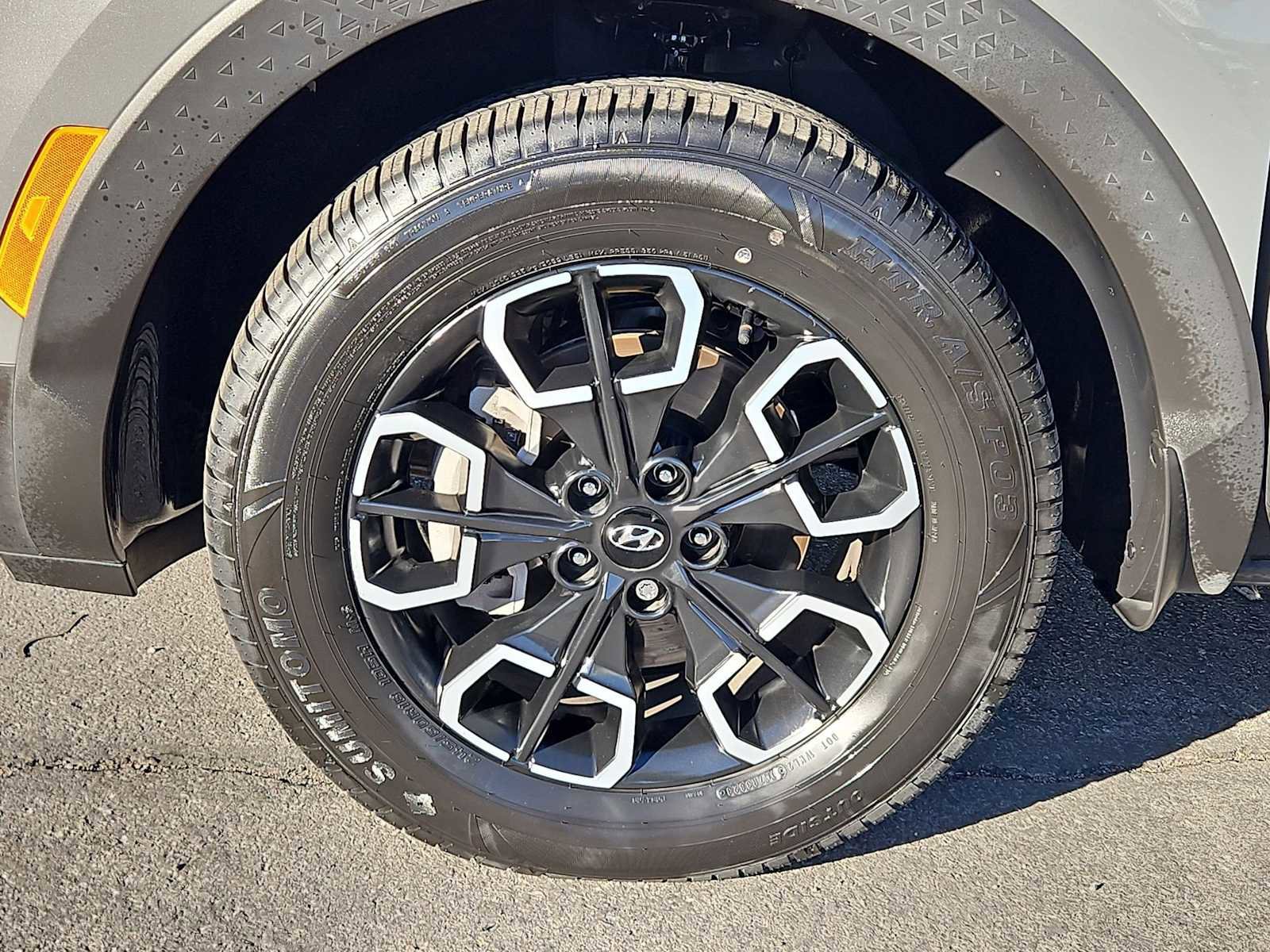 Used 2023 Hyundai Santa Cruz SE image 13