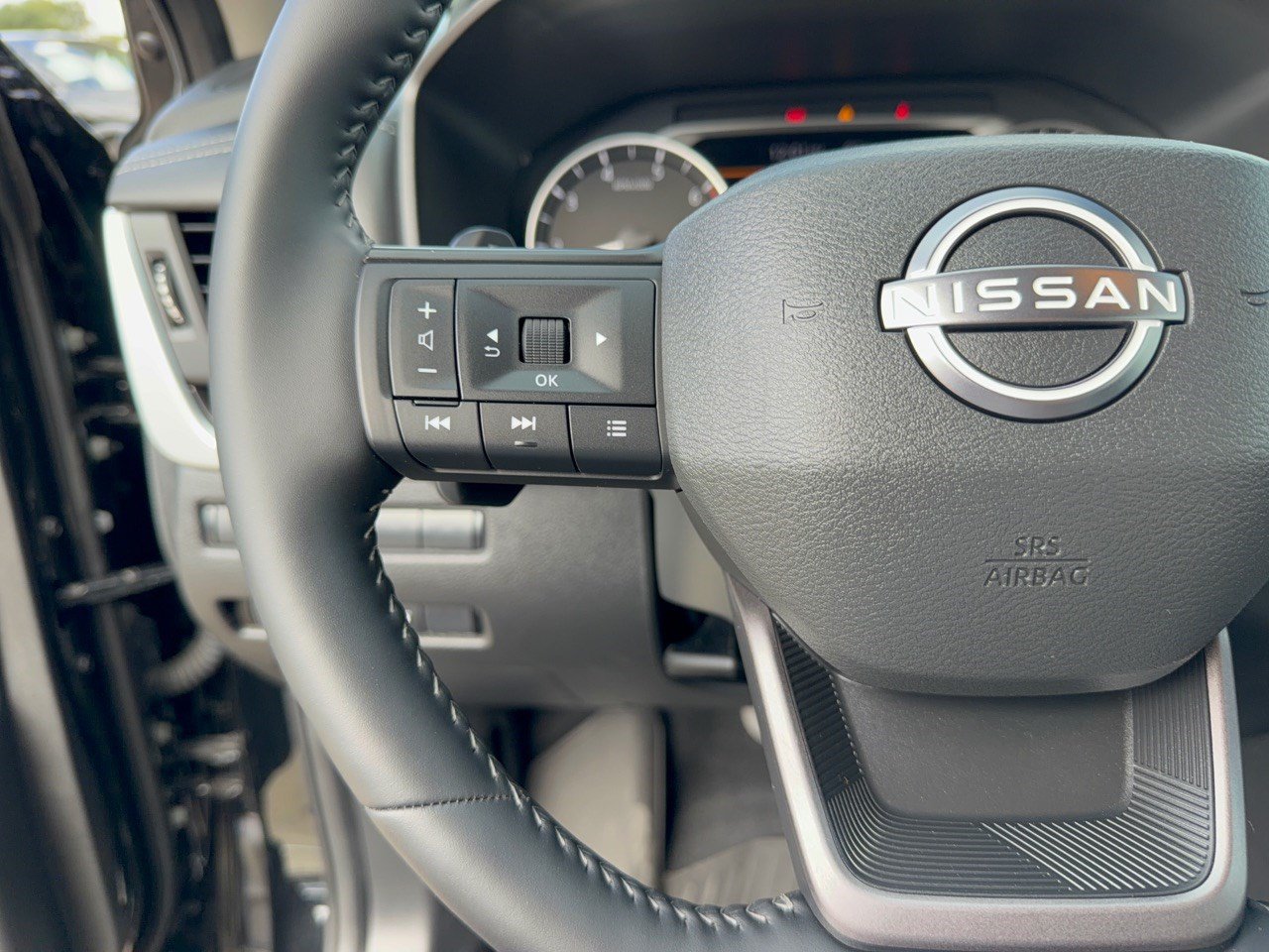 Certified 2026 Nissan Rogue SV FWD image 18