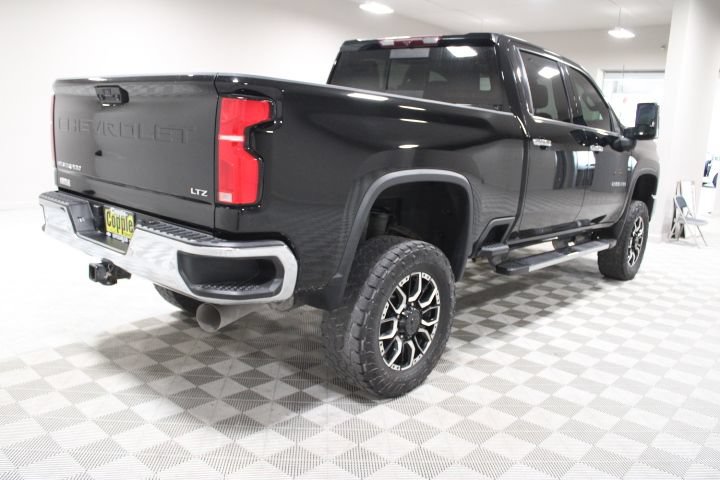 Used 2024 Chevrolet Silverado 2500 LTZ w/ LTZ Convenience Package AWD/4WD image 12