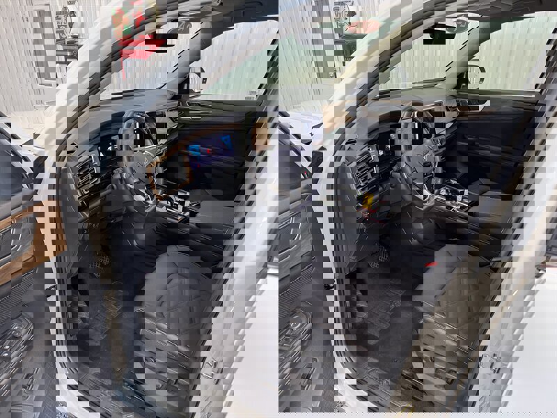 Used 2024 Volkswagen Atlas SE image 6