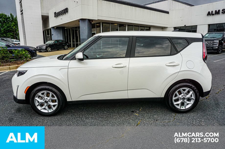 Used 2025 Kia Soul LX w/ LX Technology Package FWD image 6