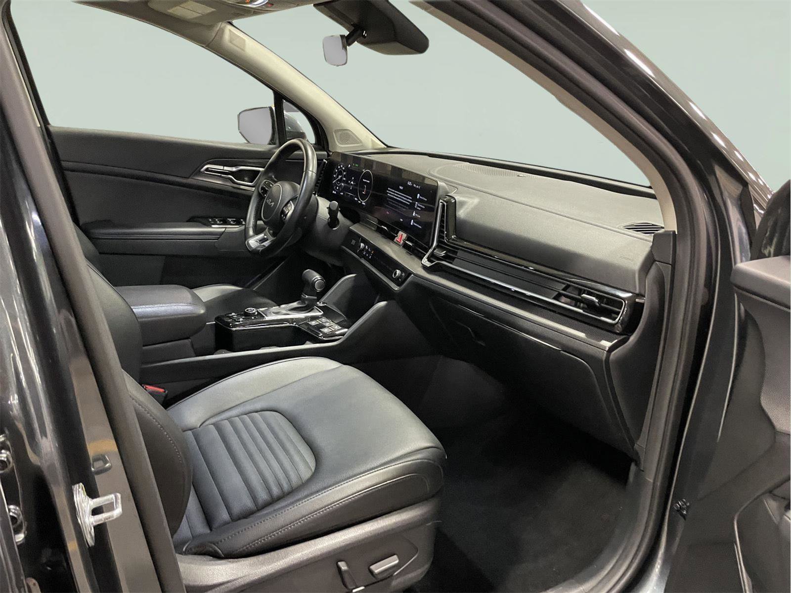 Used 2023 Kia Sportage SX image 21