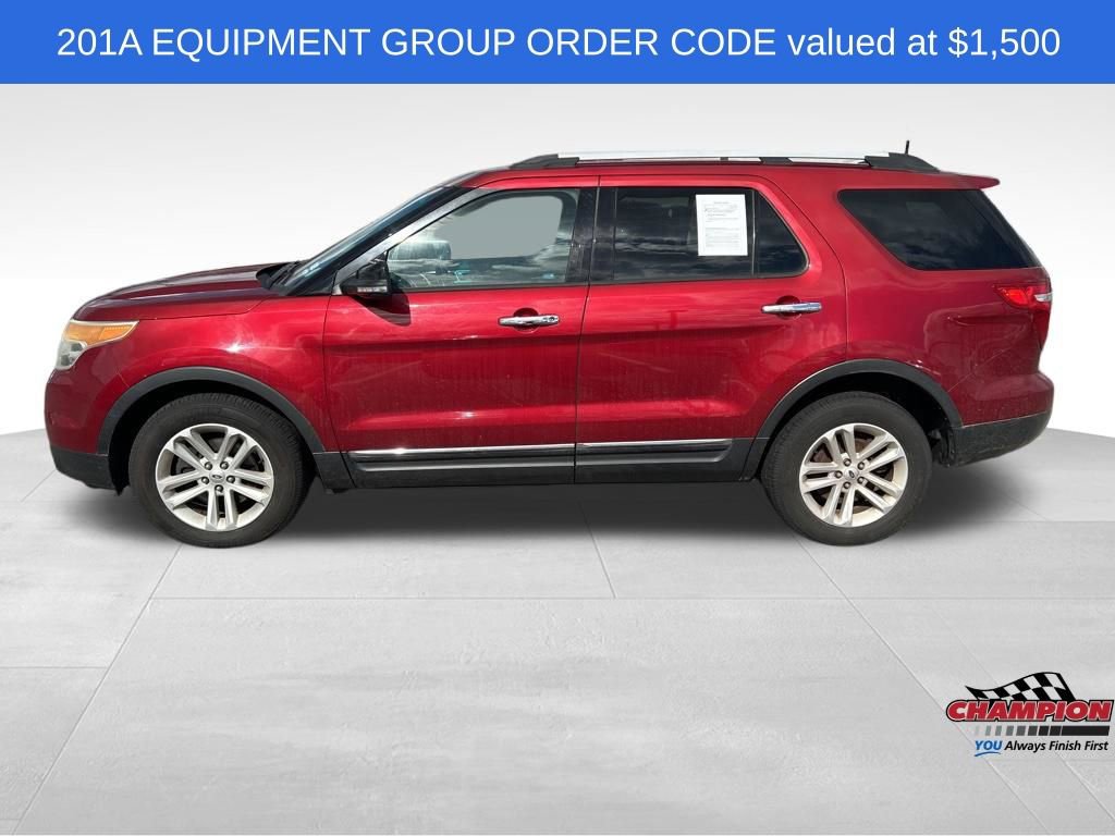 Used 2013 Ford Explorer XLT image 2