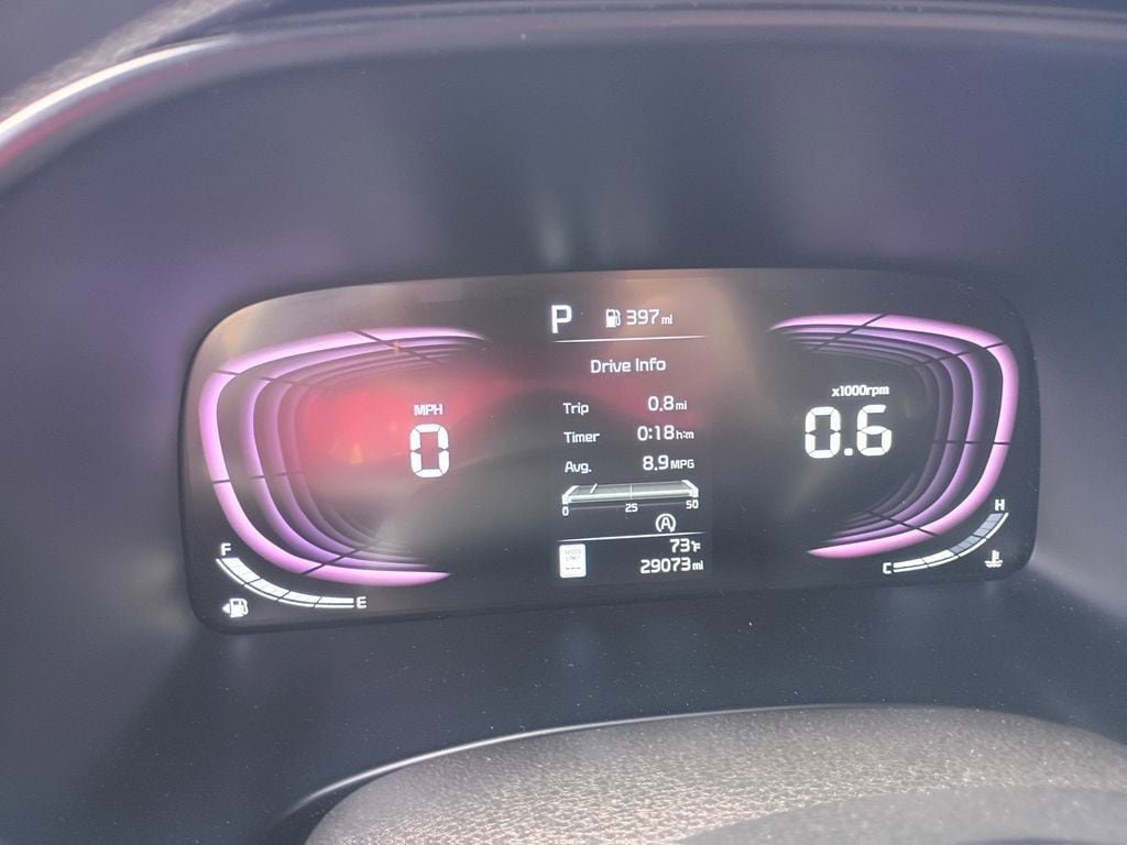 Used 2025 Kia Soul LX w/ LX Technology Package FWD image 14