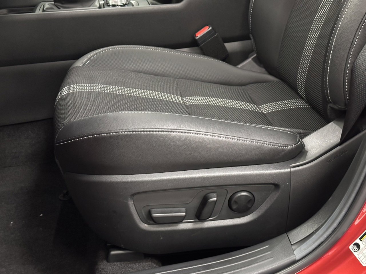 Certified 2025 MAZDA CX-50 AWD 2.5 S w/ Weather Package image 16