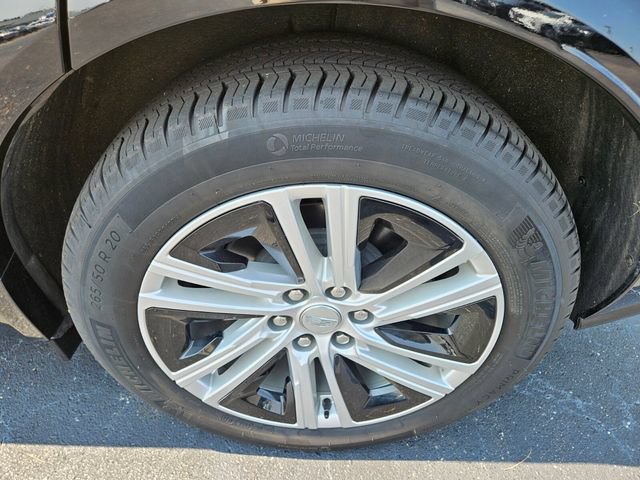 Used 2024 Cadillac Lyriq Tech AWD/4WD image 14