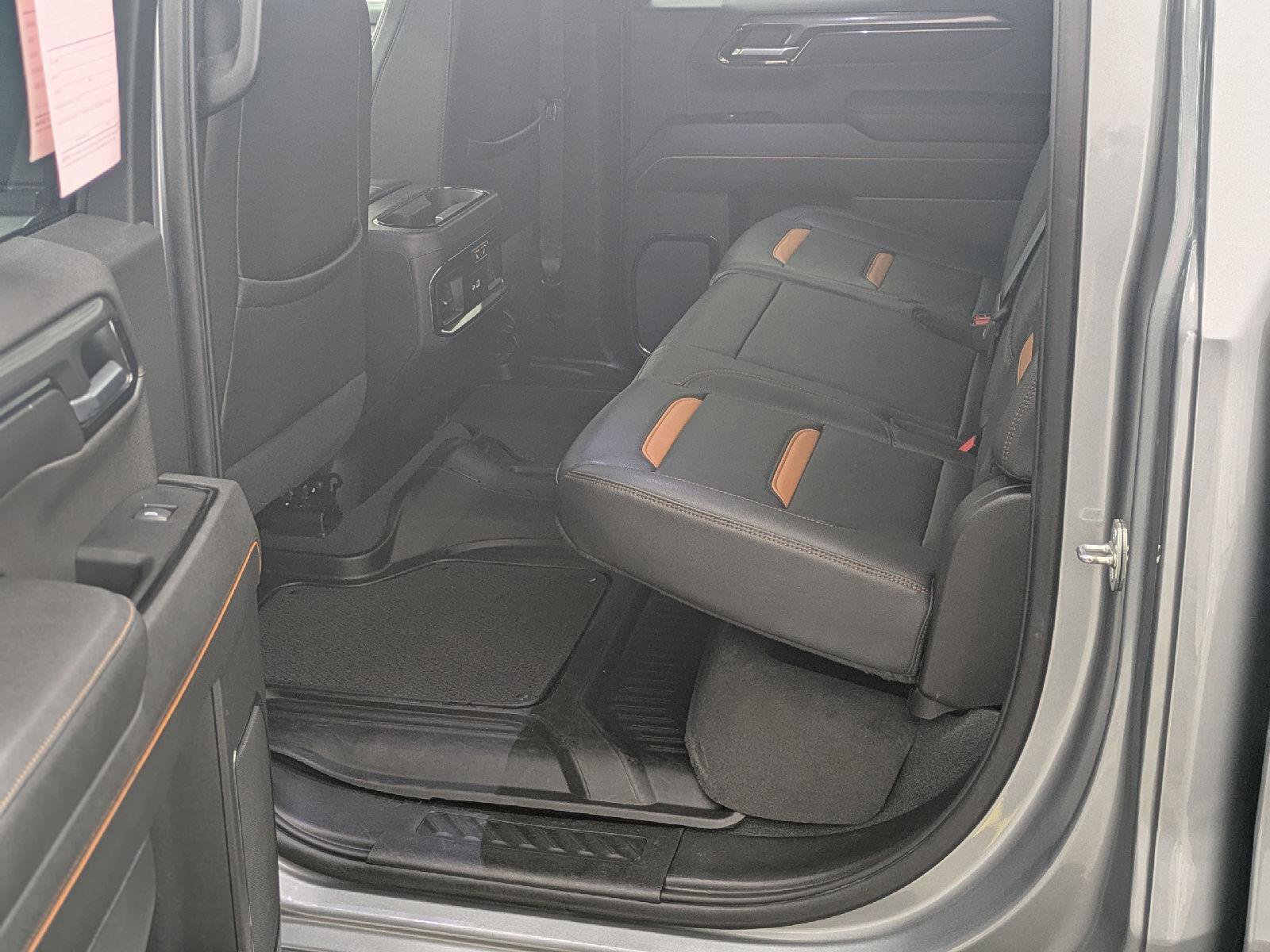 Used 2023 GMC Sierra 1500 AT4 w/ Technology Package image 31