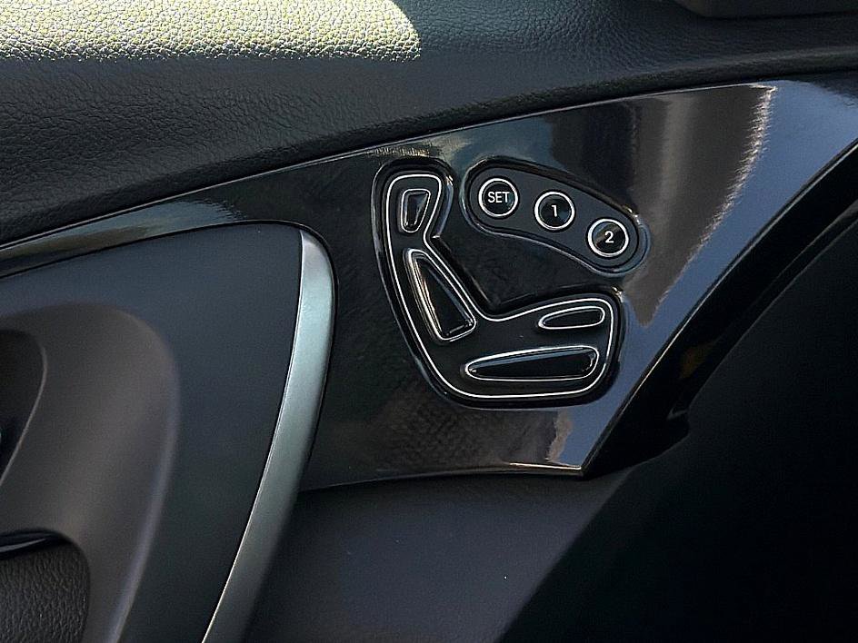 Used 2015 Hyundai Azera image 11