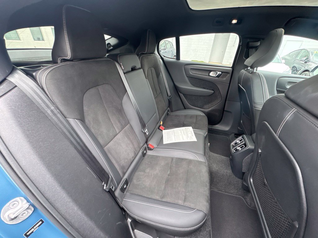 Used 2023 Volvo C40 P8 Recharge Plus AWD/4WD image 22