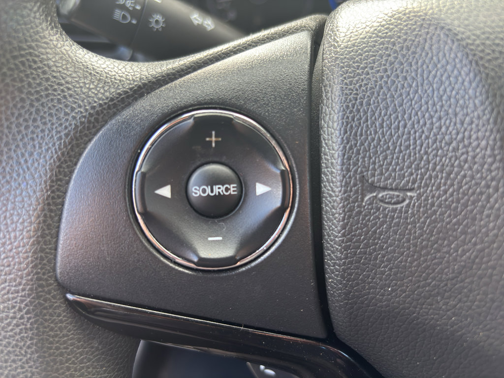 Used 2022 Honda HR-V LX image 17