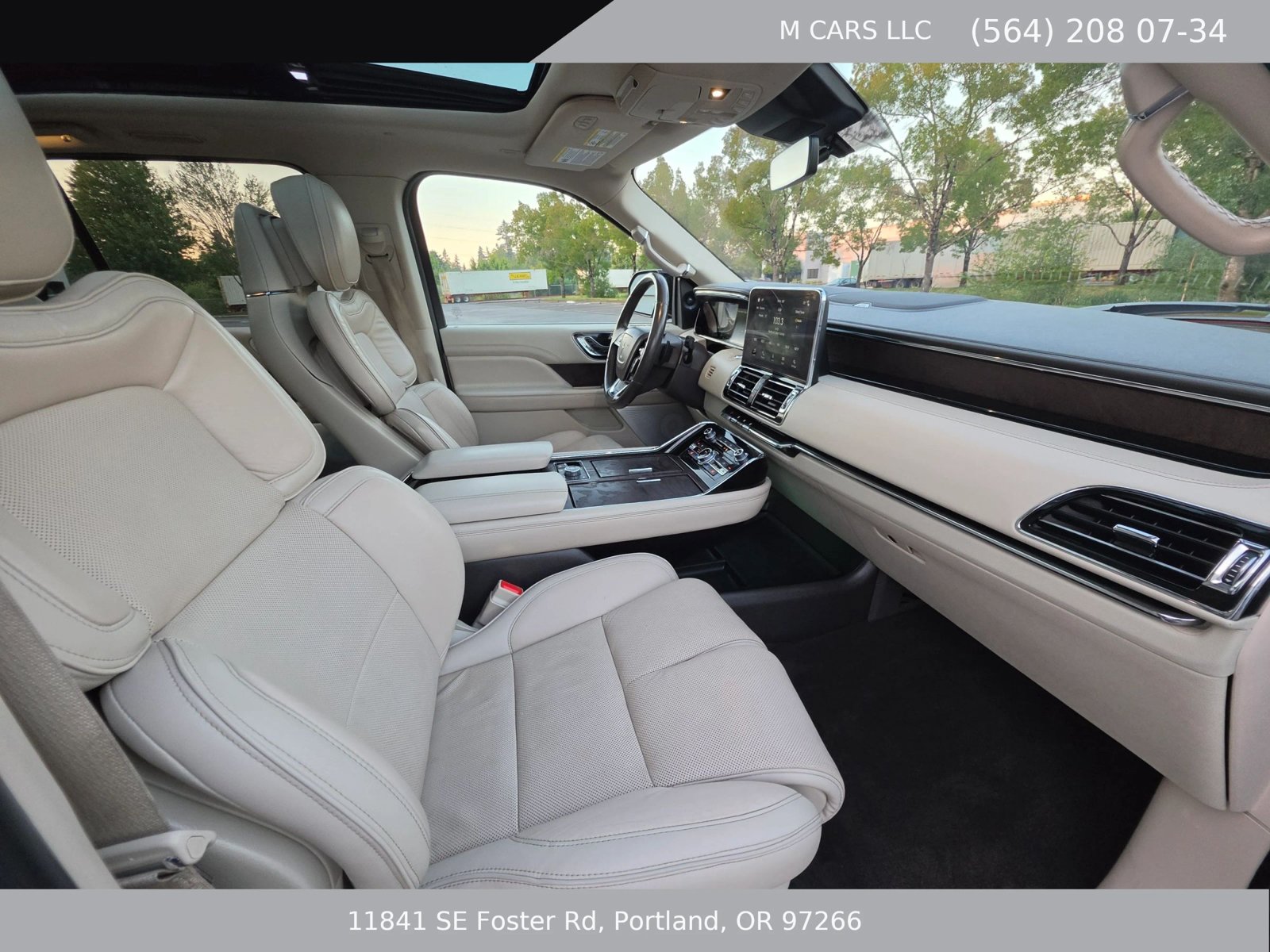 Used 2018 Lincoln Navigator L Reserve w/ Technology Package AWD/4WD image 13