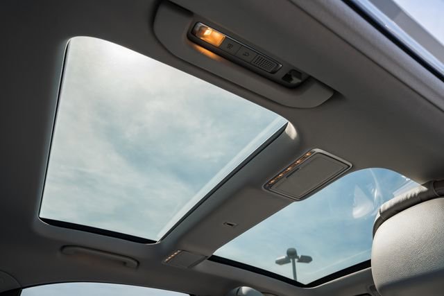 Used 2015 Mercedes-Benz S 550 4MATIC Sedan image 31