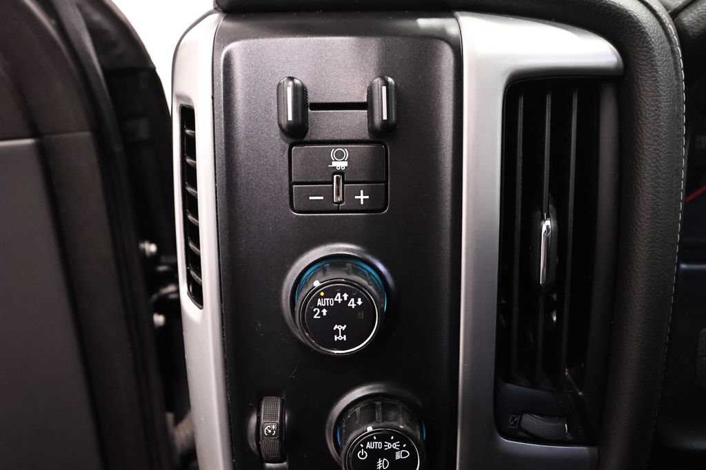 Used 2019 GMC Sierra 1500 SLE w/ SLE Value Package AWD/4WD image 24