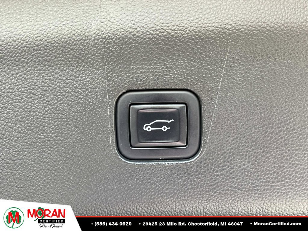 Used 2022 Buick Enclave Premium w/ Experience Buick Package FWD image 12