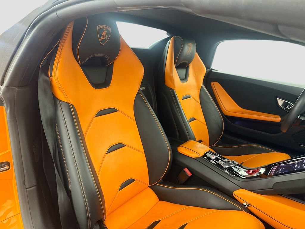 Used 2020 Lamborghini Huracan EVO image 28