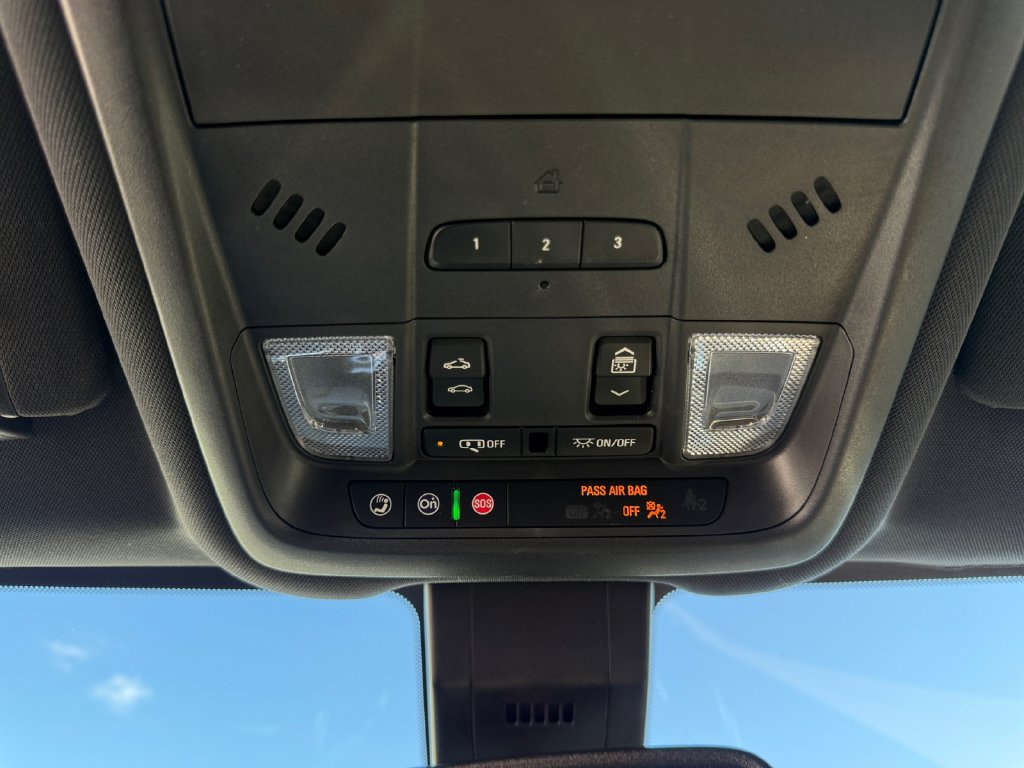 Used 2023 Chevrolet Equinox Premier FWD image 20