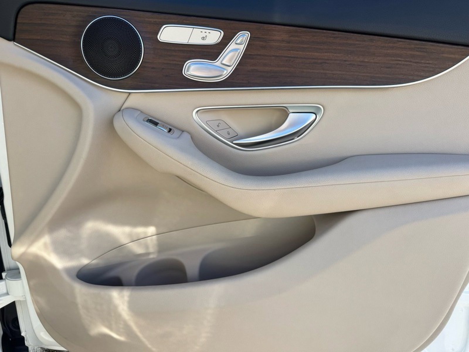 Certified 2022 Mercedes-Benz GLC 300 4MATIC image 23