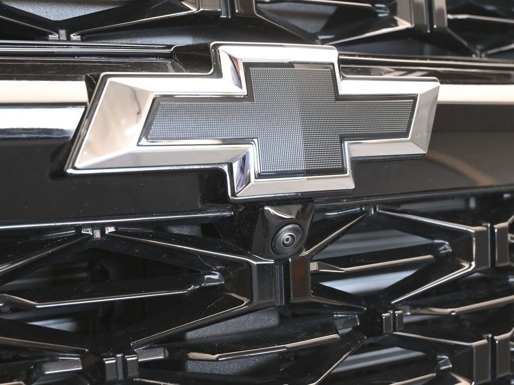 Used 2024 Chevrolet Traverse RS image 65