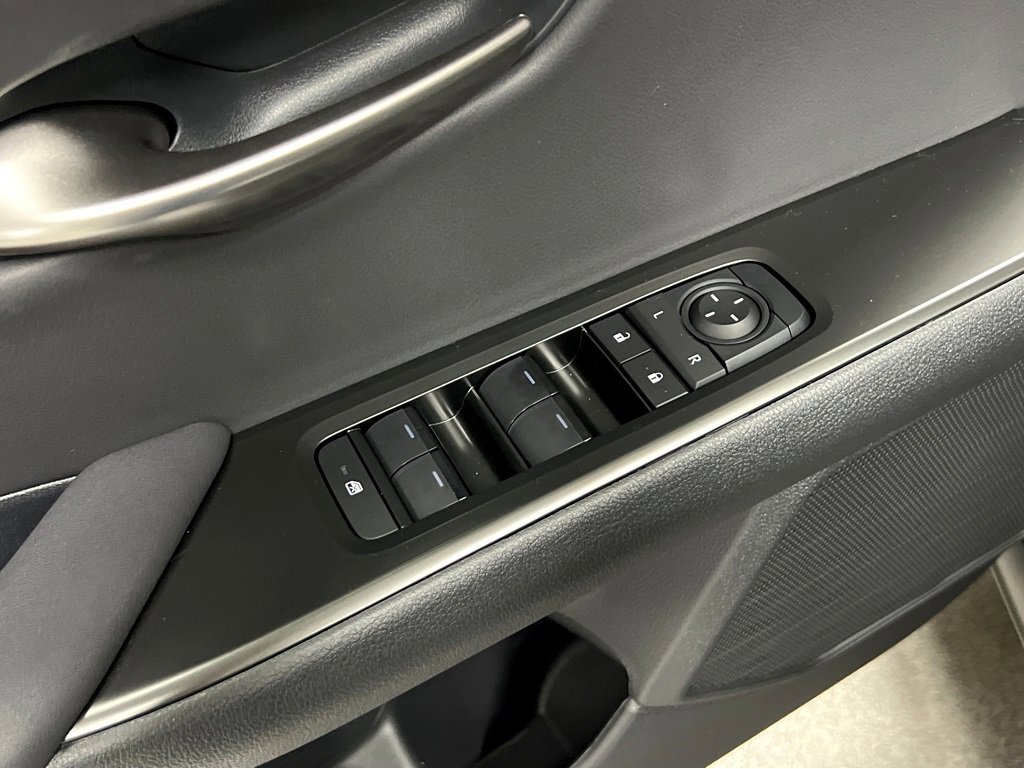 New 2025 Lexus UX 300h AWD image 15