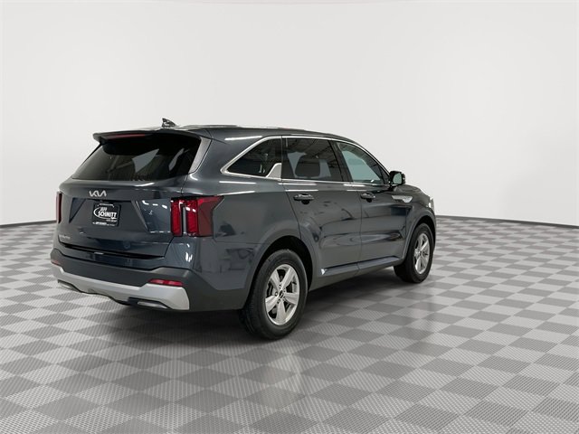 Used 2024 Kia Sorento LX image 10