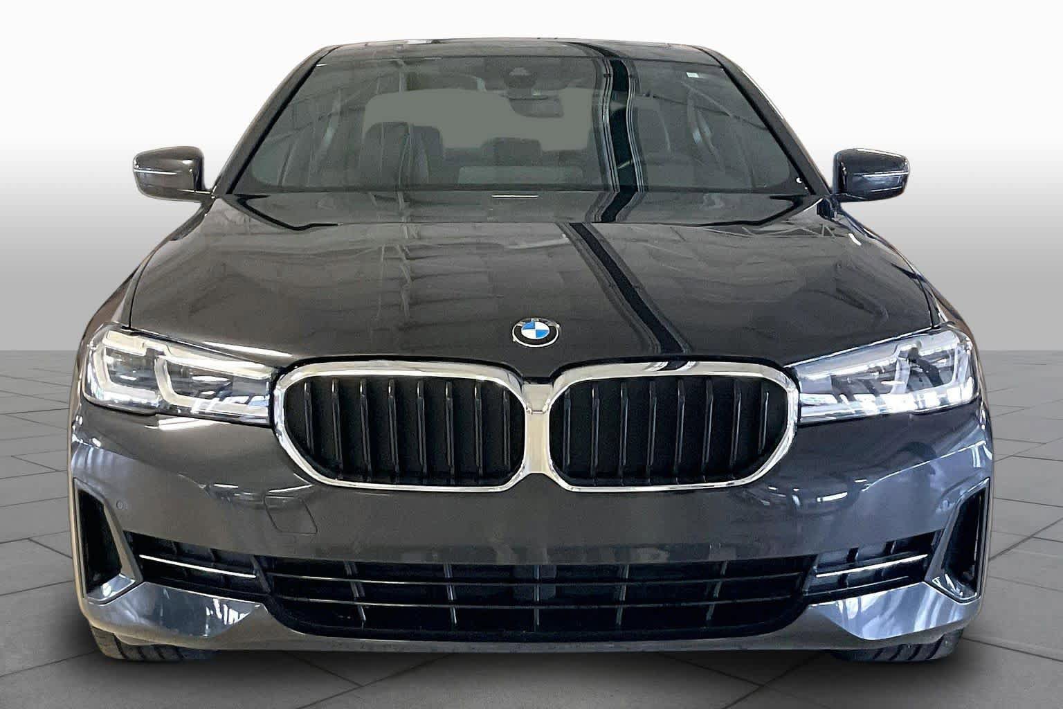 Used 2023 BMW 530i w/ Convenience Package RWD image 3
