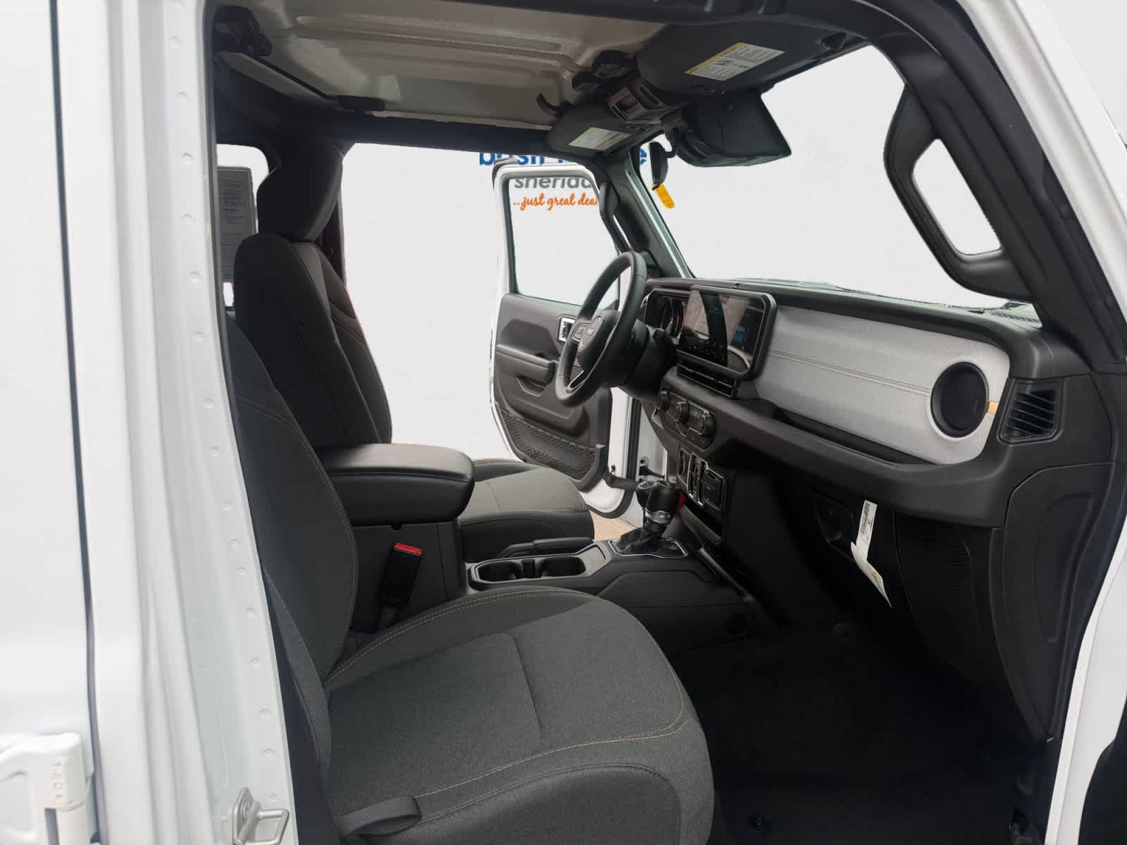 Used 2024 Jeep Wrangler Unlimited AWD/4WD image 19
