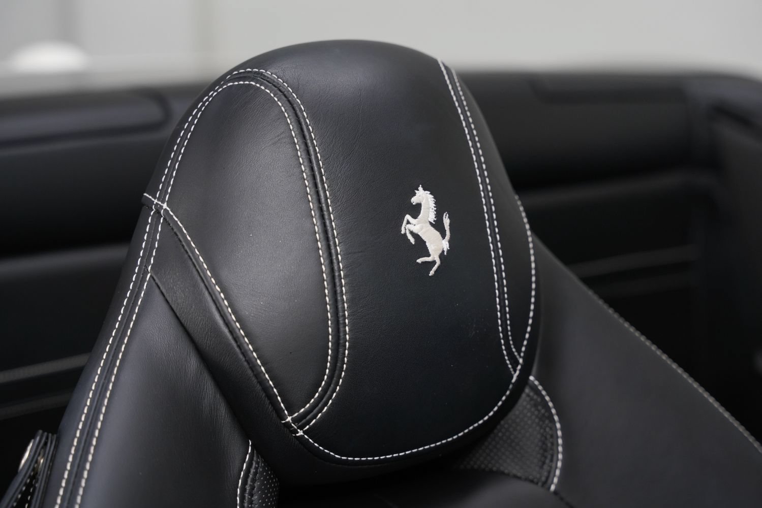 Used 2016 Ferrari California T RWD image 30