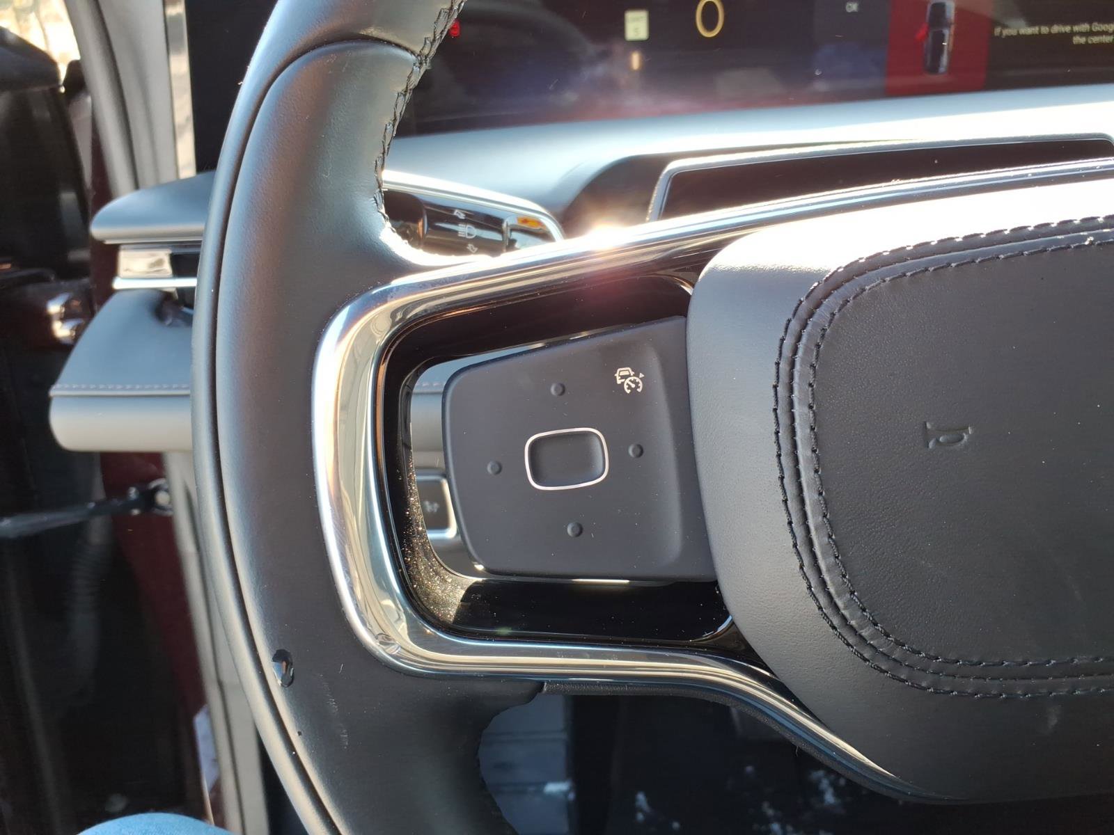 Used 2025 Lincoln Nautilus Premier w/ Jet Appearance Package image 15